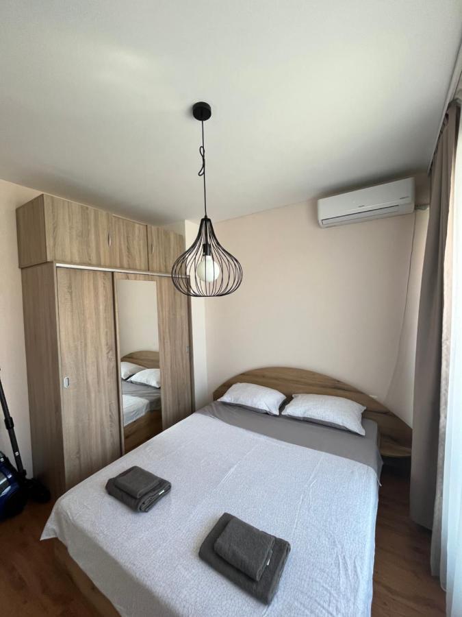 Apartment Happy Holiday 2 Burgas Екстер'єр фото